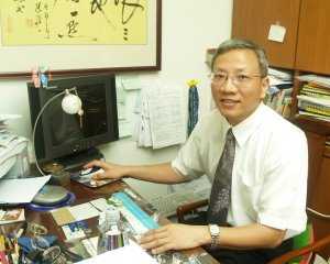 有願就有力！穆天龍從端盤小弟變成牙科醫師