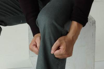 太極太流行 １１) 按內關捶足三里：消除胃部不適〔介紹〕