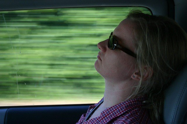 每次搭車都苦不堪言…4招避免旅途中暈車暈船_圖3