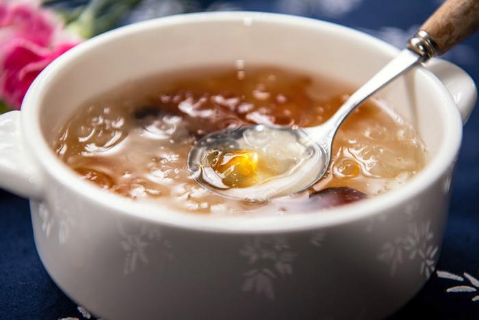 桃膠、皂角米養生風潮，妳趕上了嗎？中醫師教妳怎麼煮最滑口_圖3