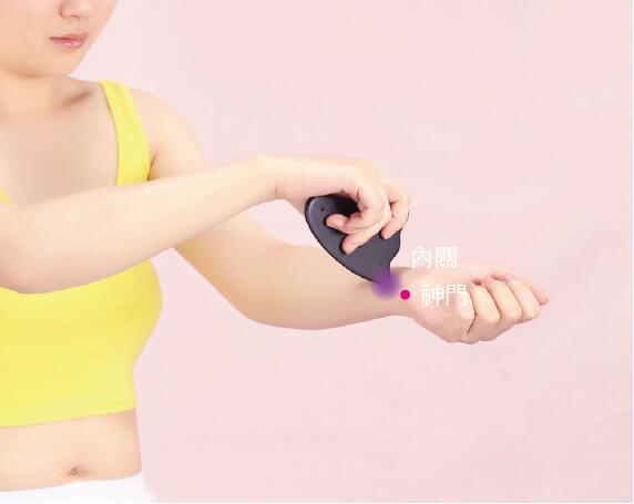 掌握刮痧手法 失眠、落枕不藥而癒!_圖8 掌握刮痧手法 失眠、落枕不藥而癒!_圖8