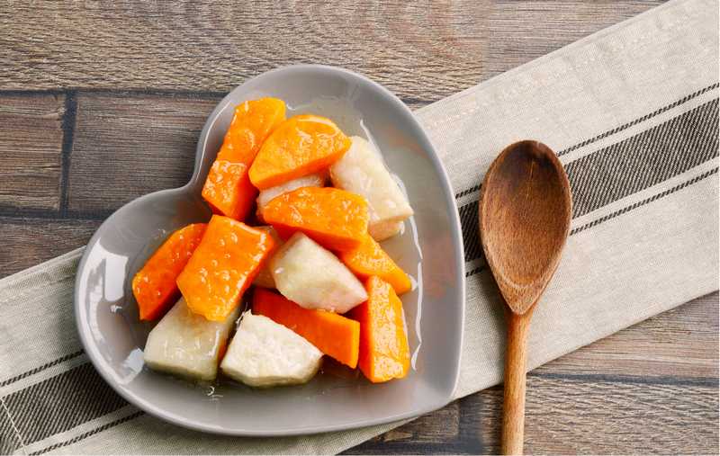 夢見吃地瓜：警示與轉變的象徵的夢境示意圖