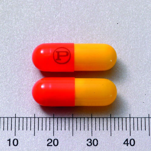 COMPOUND COLD CAPSULES 綜合感冒膠囊