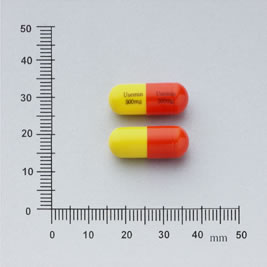 TRANXAMIDE CAPSULES "H.S." "黃氏"傳明酸膠囊