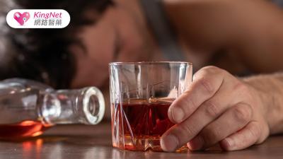 喝酒成癮是疾病！醫師提醒：早治療才能減少併發症