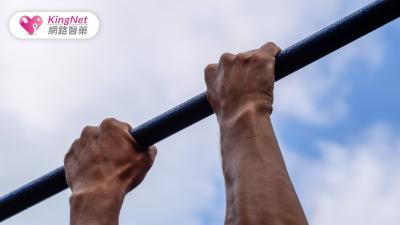 握力低恐藏慢性病危機！醫師教你這樣自我檢測