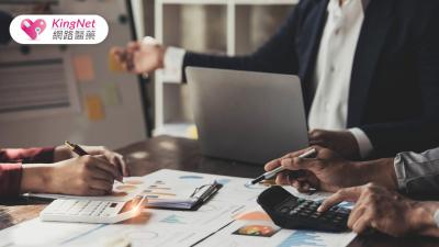 公司同事該不該交心？3 招辨認「偽隊友」，遠離職場地雷！